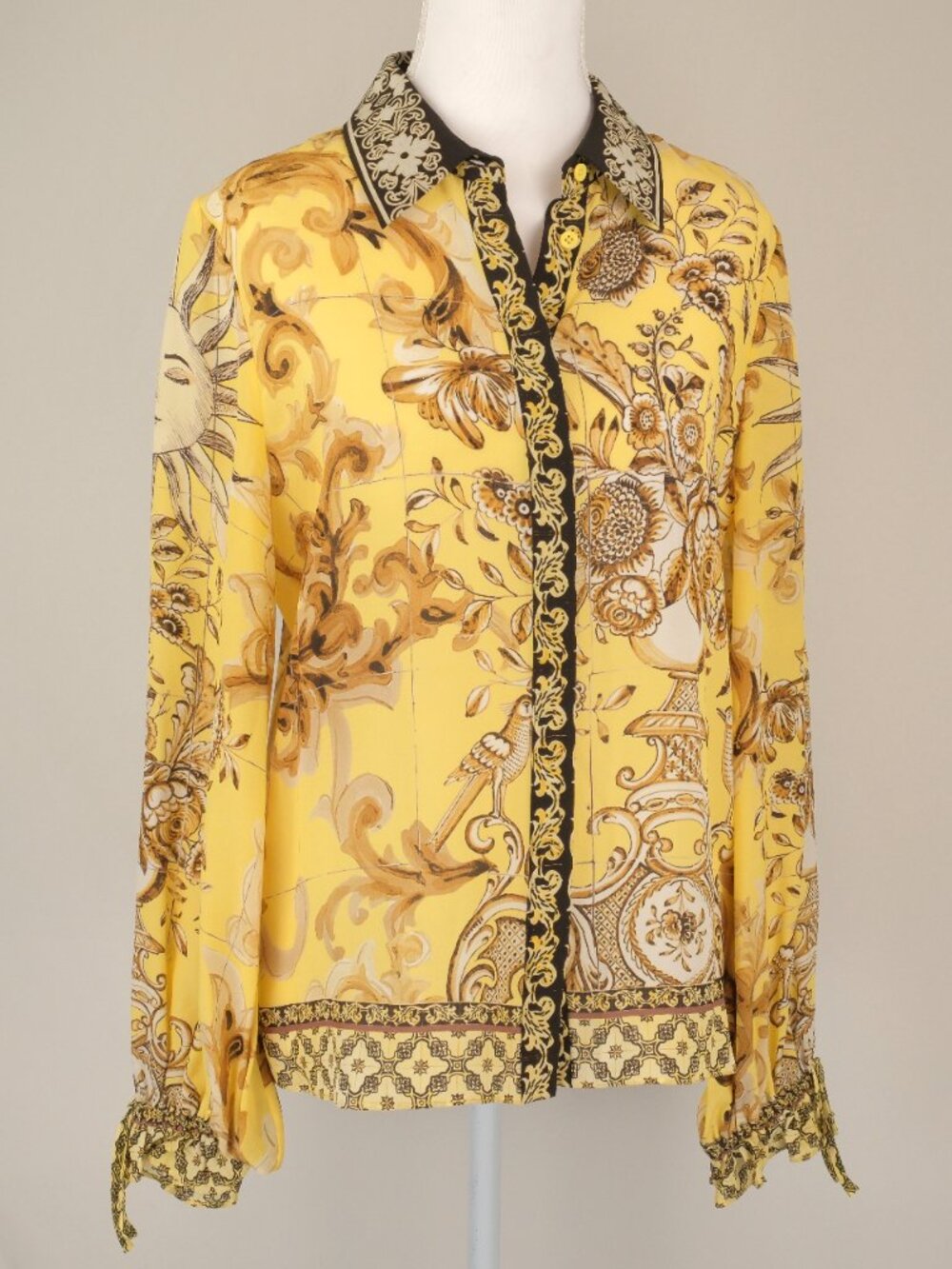 Alice + Olivia Willa Baroque Print Tie-Sleeve Button Down Top, Yellow Gold, S